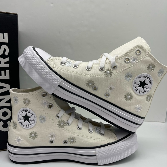 Converse WMNS Cream High-Top
CTAS EVA LIFT HI
EGRET/WHITE/PALE SURPLUS Sneakers - Picture 15 of 16